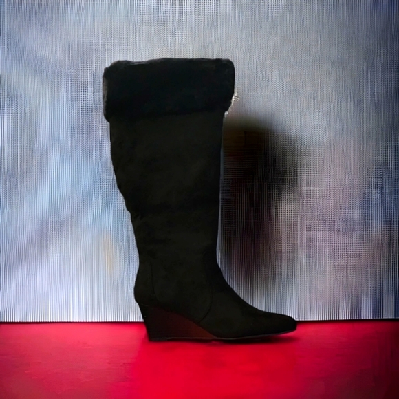 NEW DIRECTION YOANA SUEDE BOOTS - Picture 3 of 4